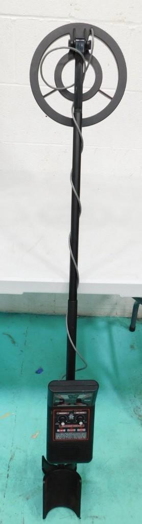 Bounty Hunter Quick Draw Metal Detector (1 of 3)