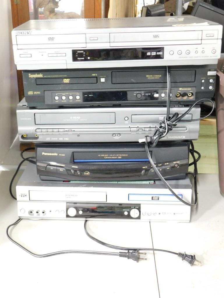 Lot of 5 VCRs and DVD/VCR Combos . They Power Up: Lot of 5 VCRs and DVD/VCR Combos . Includes Sony, Panasonic, Magnavox, JVC, etc. They Power Up but are untested beyond that.