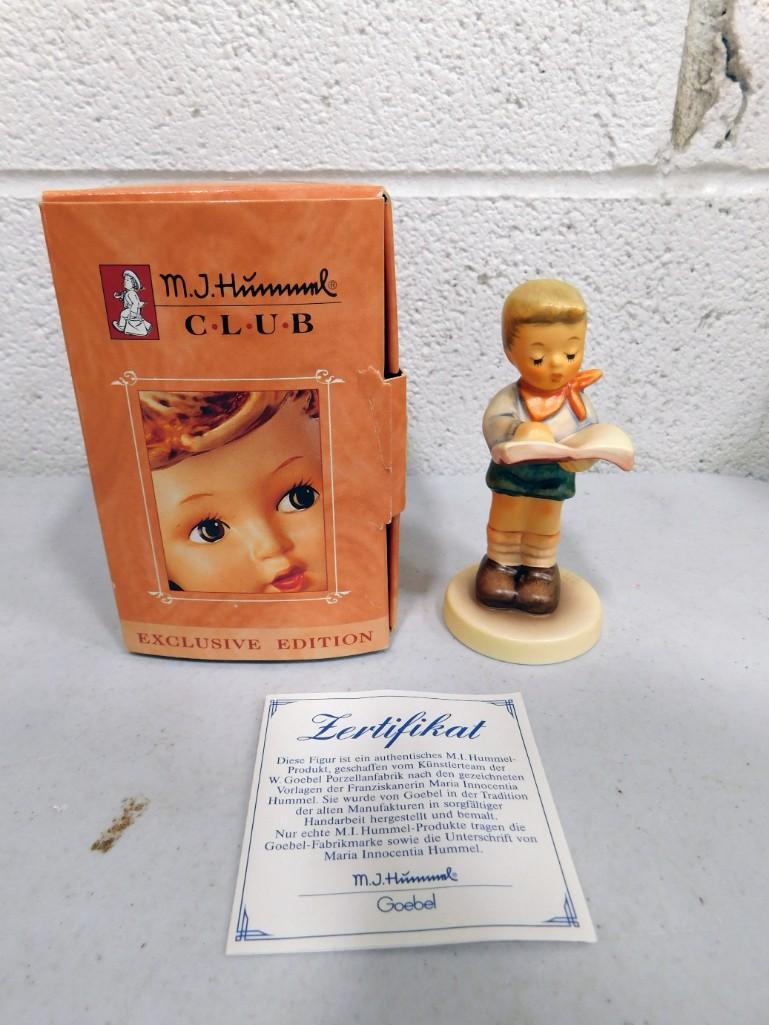 MJ Hummel Club Honor Student Figurine, New in Box w/Certificate 2087/B 1999: MJ Hummel Club Honor Student Figurine, New in Box w/Certificate 2087/B 1999