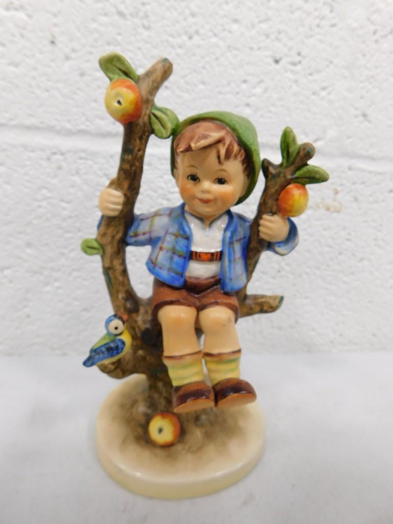 Goebel Hummel Apple Tree Boy TMK 3 #142/I 5.75" Tall (1 of 3)