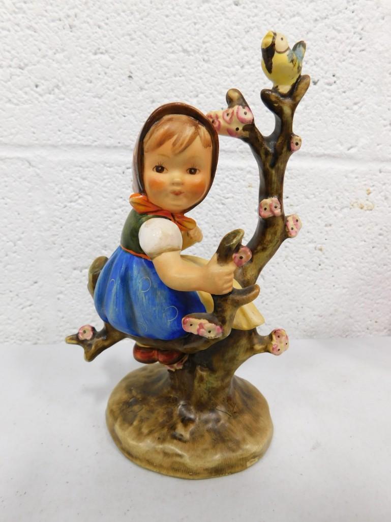 Goebel Hummel Apple Tree girl TMK 2 #141 6.25" Tall (1 of 3)