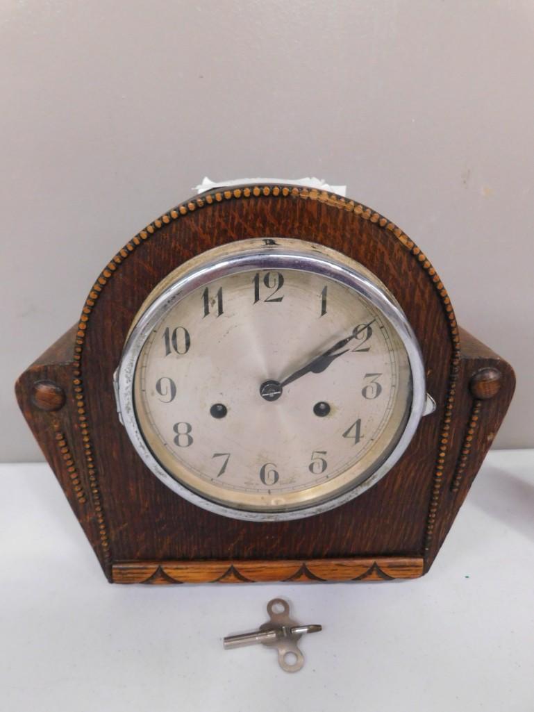 Antique 30 Hour Mantle Clock (1 of 7)