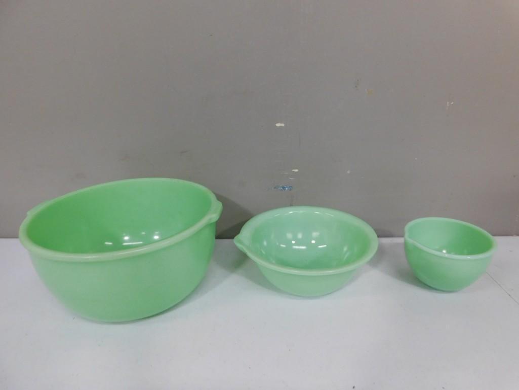 Vintage Jadeite Glass Mixing Bowl and 2 Smaller Jadeite Glass Bowls (1 of 5)