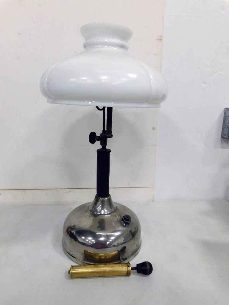 Antique 1919 Coleman House Lantern (1 of 6)