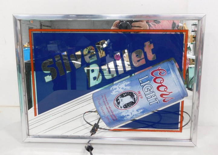 Coors Light Beer Lighted Advertising Mirror Sign - Oct 17, 2022