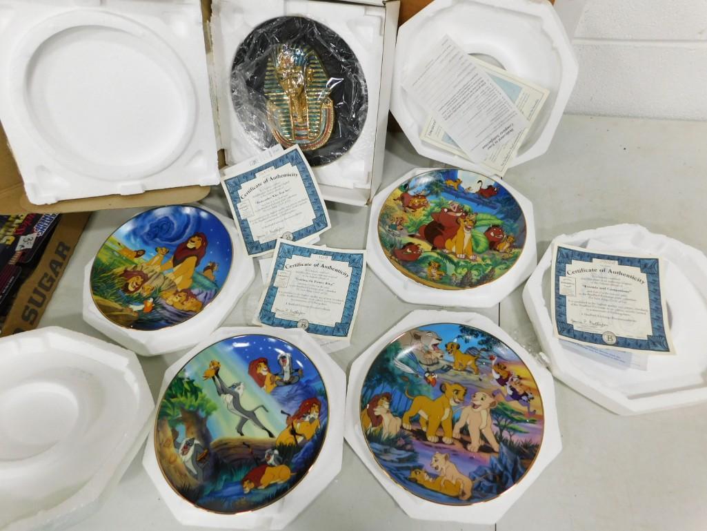 4 Disney The Lion King Plates and a King Tut Plaque or Plate (1 of 6)