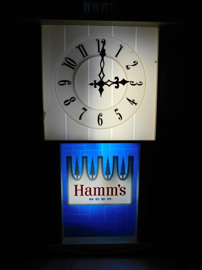 Hamm's Beer Lighted Advertising Clock (1 of 9)