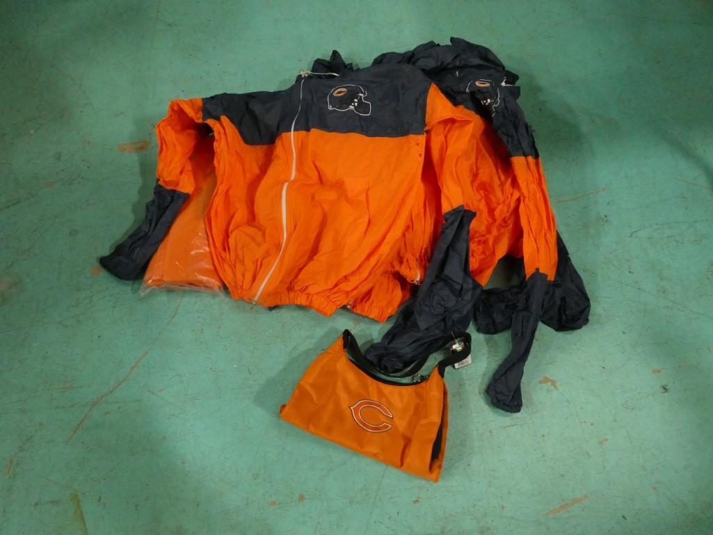5 Chicago Bears Rain Jackets and a Chicago Bears Purse (1 of 4)