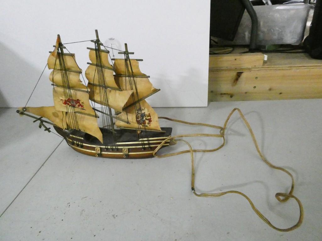 Vintage Clipper Ship TV Light Works (1 of 5)