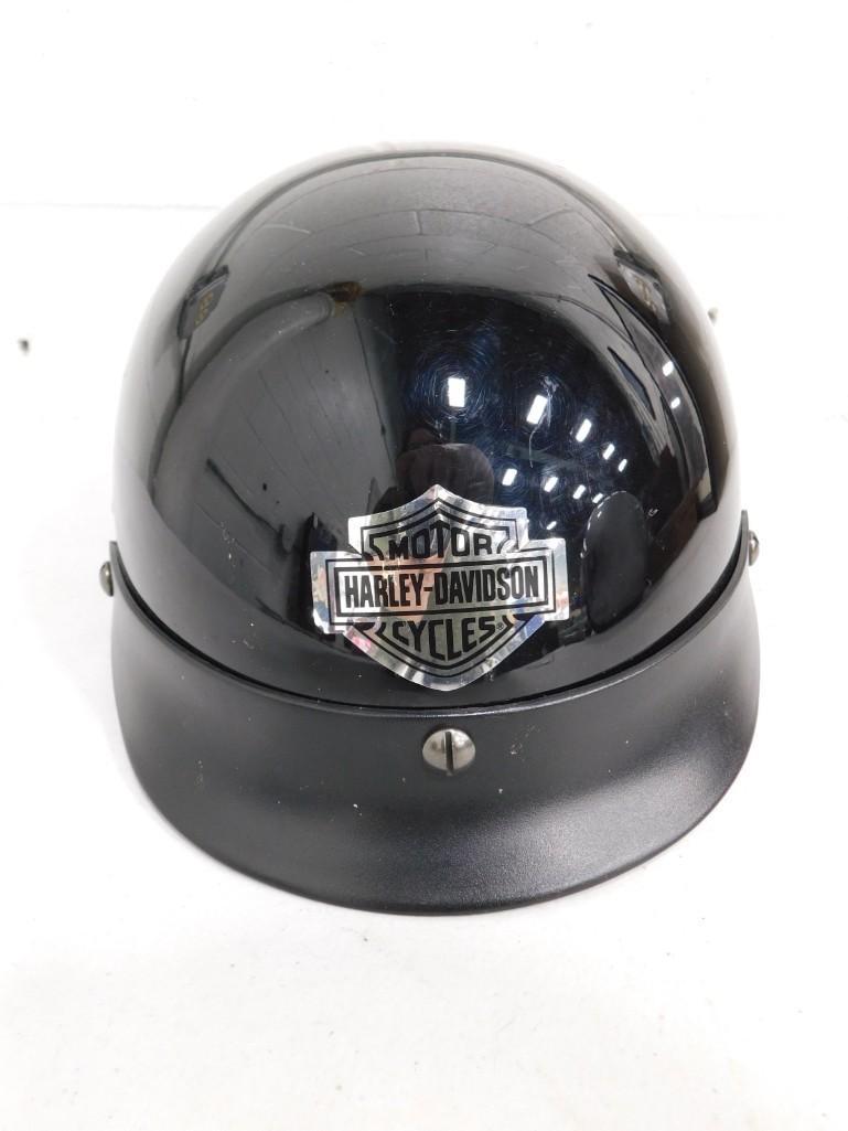 Dot Motorcycle Helmet with Harley Davidson Sticker Size M (1 of 5)