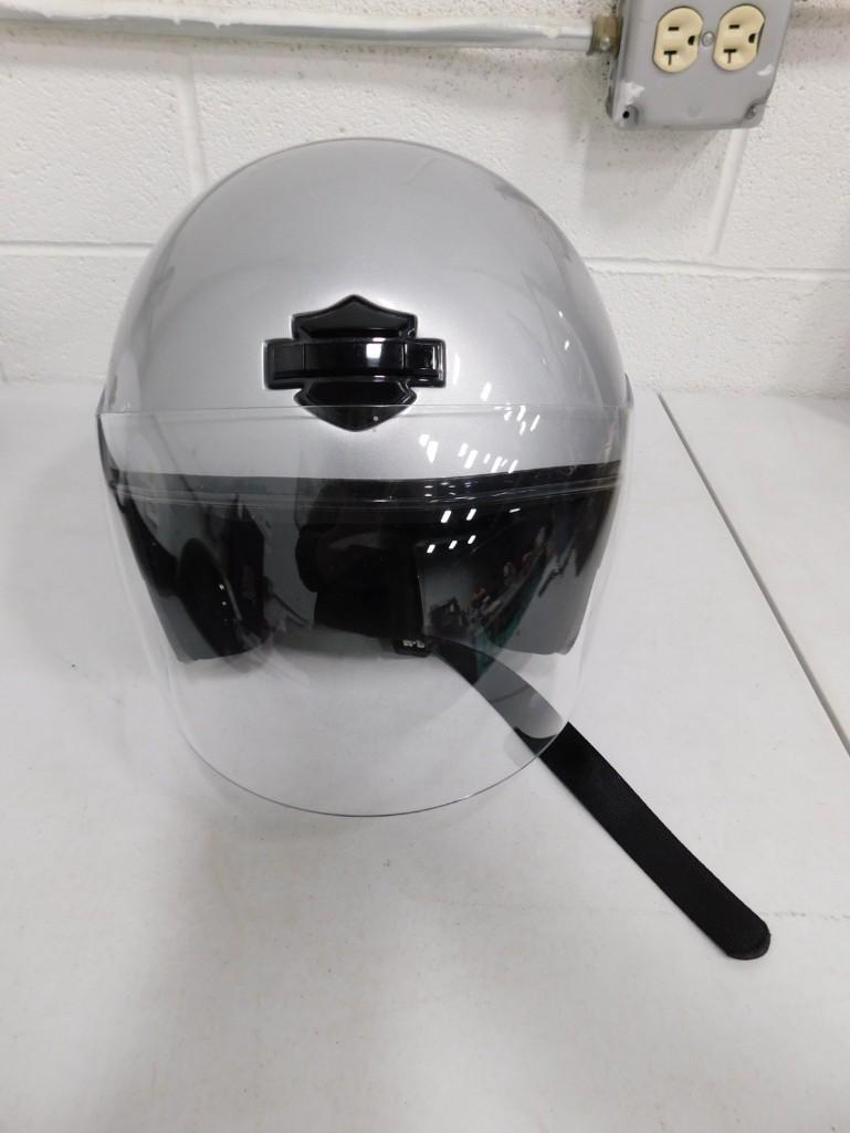 Dot Motorcycle Helmet with Harley Davidson Logo and a Face Shield Size L (1 of 6)