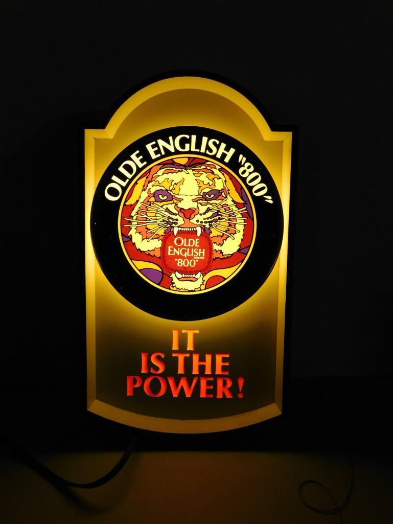 Vintage Olde English 800 Beer or Malt Liquor Lighted Bar Sign Works (1 of 5)
