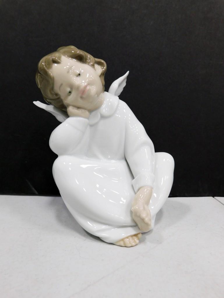 Retired Lladro 6.5" Sitting Dreaming Angel Cherub Girl #4961 Figurine (1 of 4)