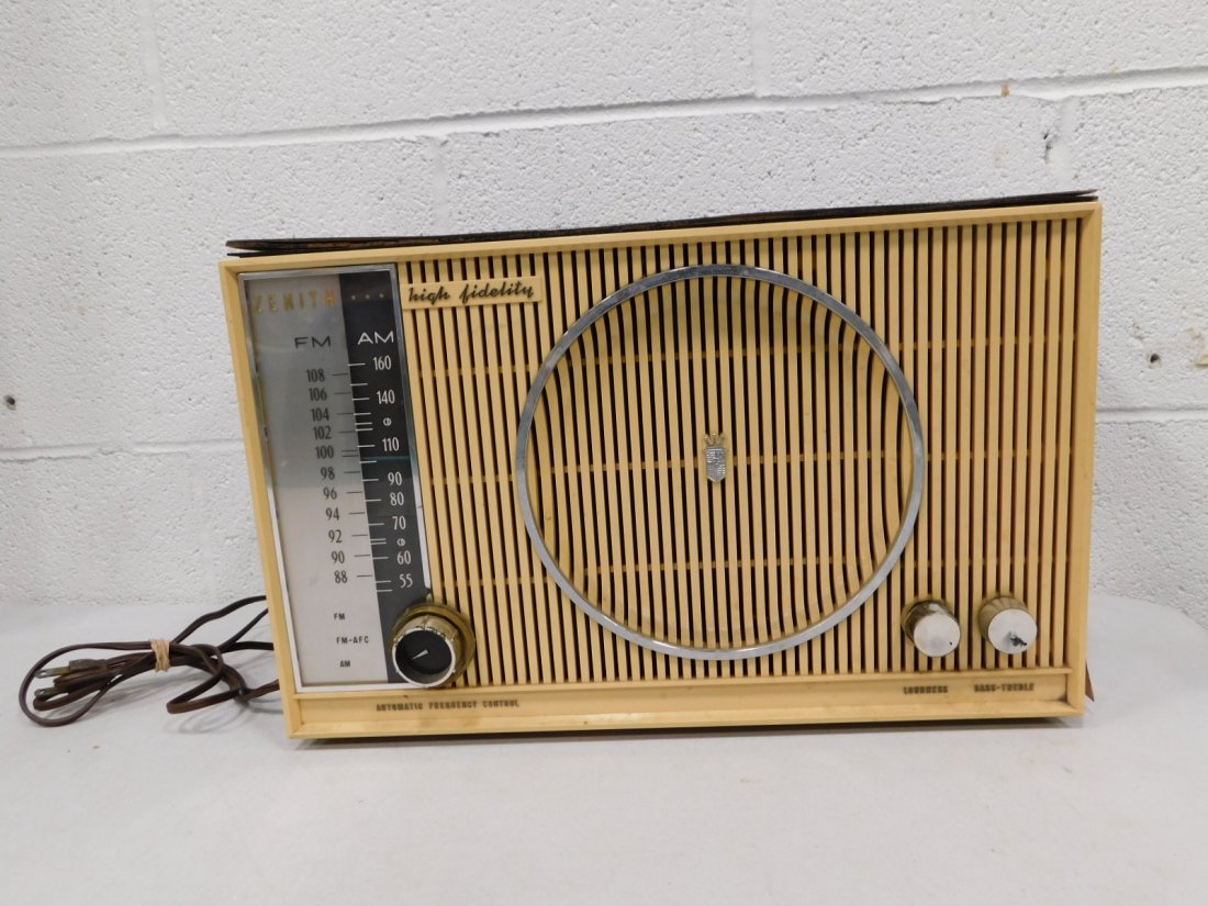 Vintage Zenith Radio Model S-50685: Vintage Zenith Radio Model S-50685 Condition: untested