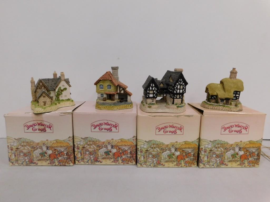 Lot of 4 David Winter Cottages with boxes (1 of 6)
