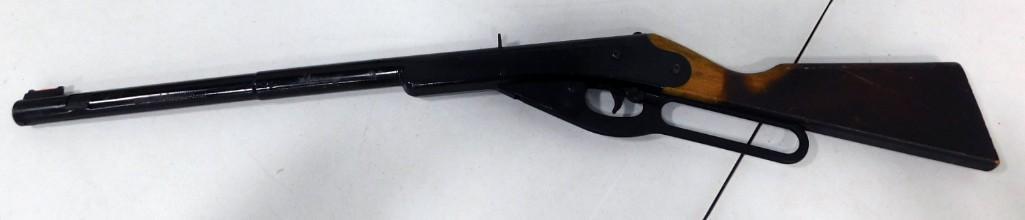 Vintage Daisy BB Gun - Buck: Vintage Daisy BB Gun - Buck - it works . "You'll shoot your eye out kid"