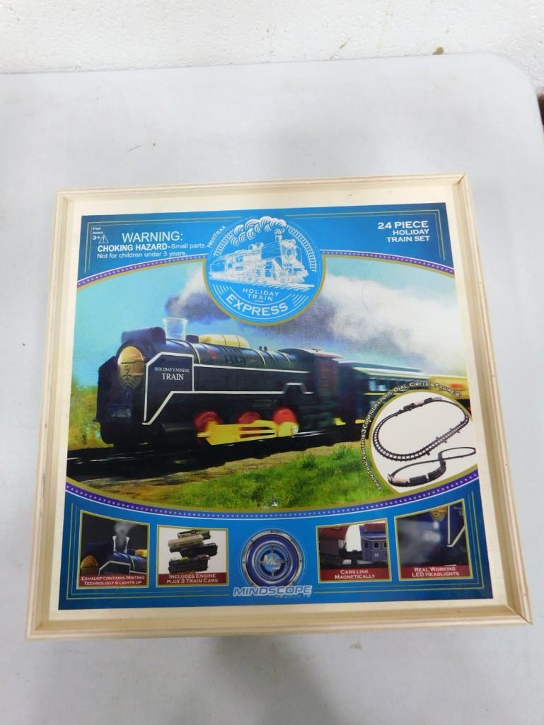 24 pc Holiday Train Set Appears New with Original Box (1 of 4)