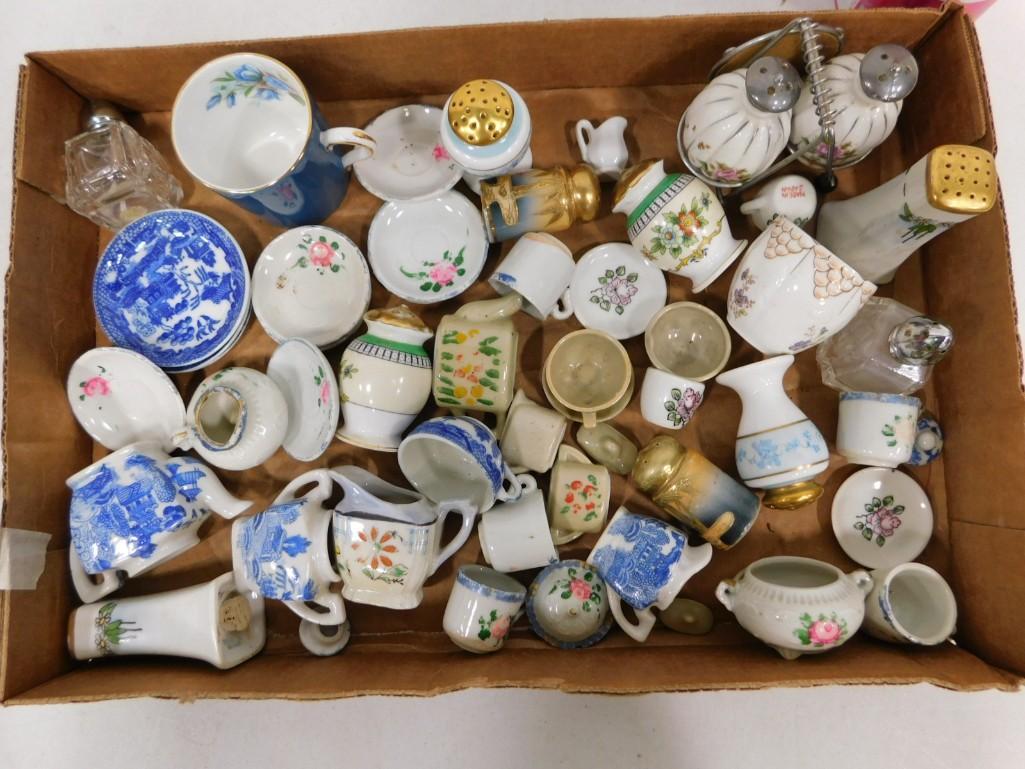 Vintage Children's Miniature Dishes (1 of 4)