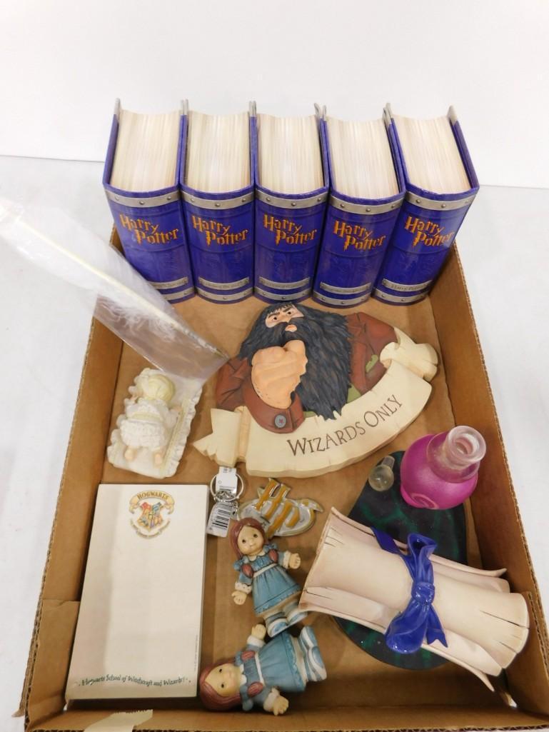 Harry Potter Lot incl Figures, Wall Hangings, etc (1 of 7)
