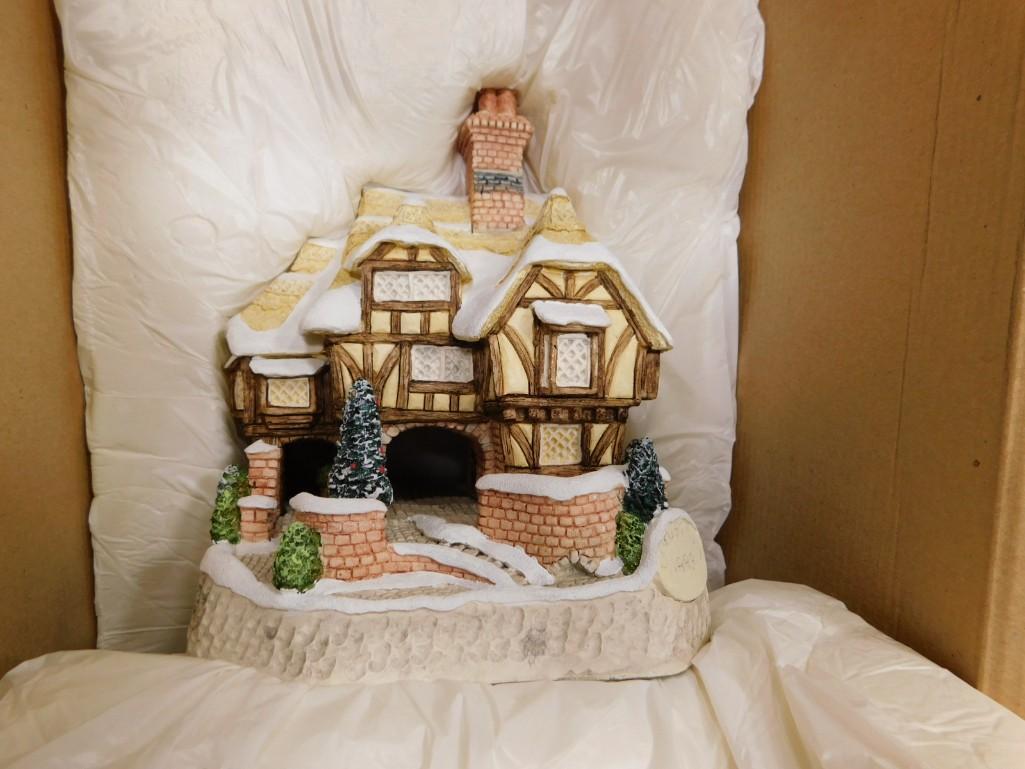 Miss Belle's Cottage by David Winter in Original Box David Winter Cottages (1 of 4)