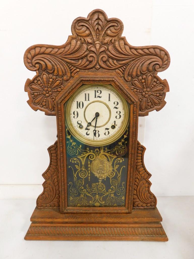 Antique Mantle Clock with Pendulum and Key (1 of 5)