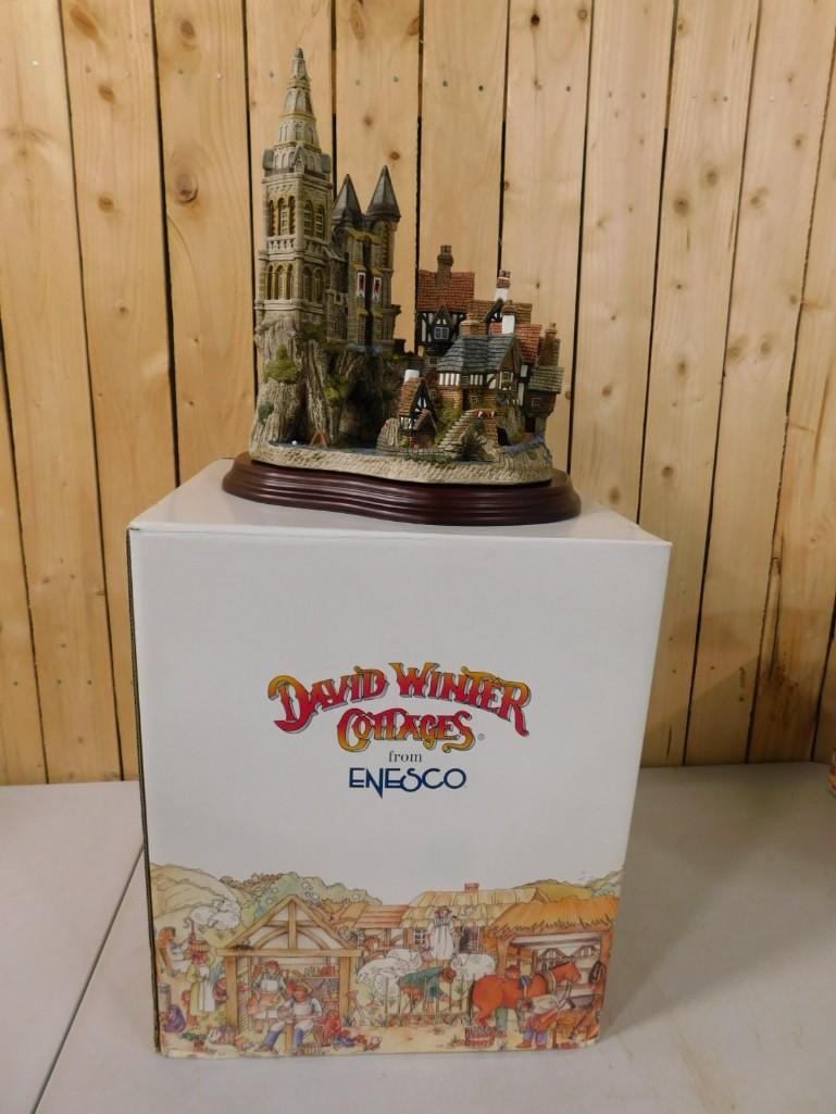 Large David Winter Cottages from Enesco with Box (1 of 4)