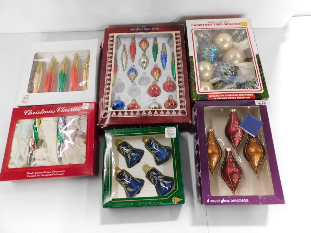 Lot of Glass Christmas Ornaments: Lot of Glass Christmas Ornaments