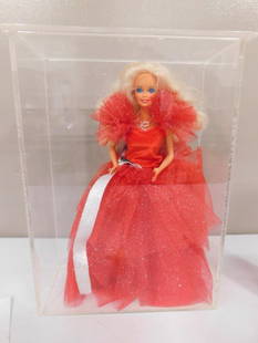 1988 Happy Holidays Barbie Doll 1st One in the Series: 1988 Happy Holidays Barbie Doll 1st One in the Series . Comes in a plexiglass display case