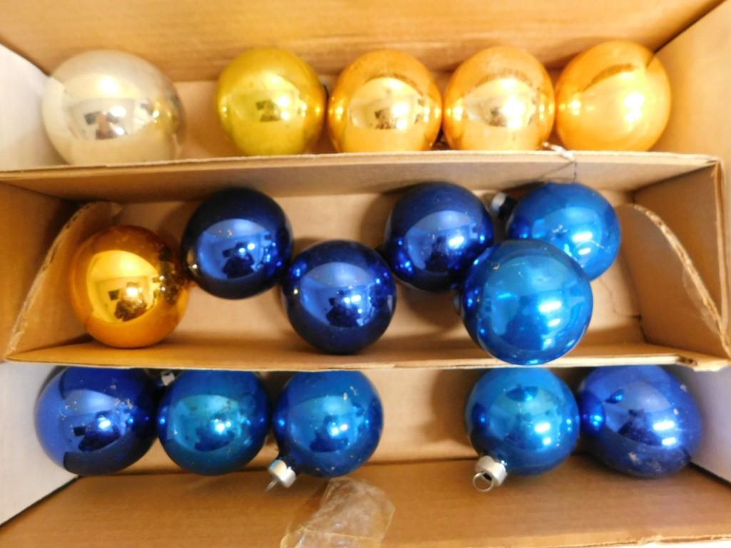 1950's-1960's Vintage Glass Christmas Ornaments: 1950's-1960's Vintage Glass Christmas Ornaments. Includes Shiny Brite.