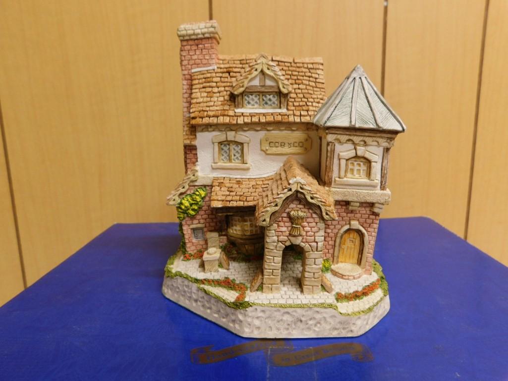 David Winter Cottages Cob & Co. Bakery w/ box and paperwork: David Winter Cottages Cob & Co. Bakery w/ box and paperwork