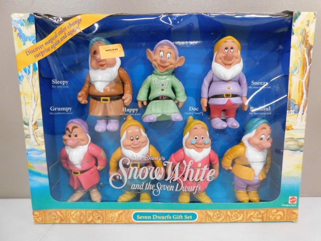Walt Disney Snow White and the 7 Dwarfs Gift Set - new in box Mattel (1 of 3)