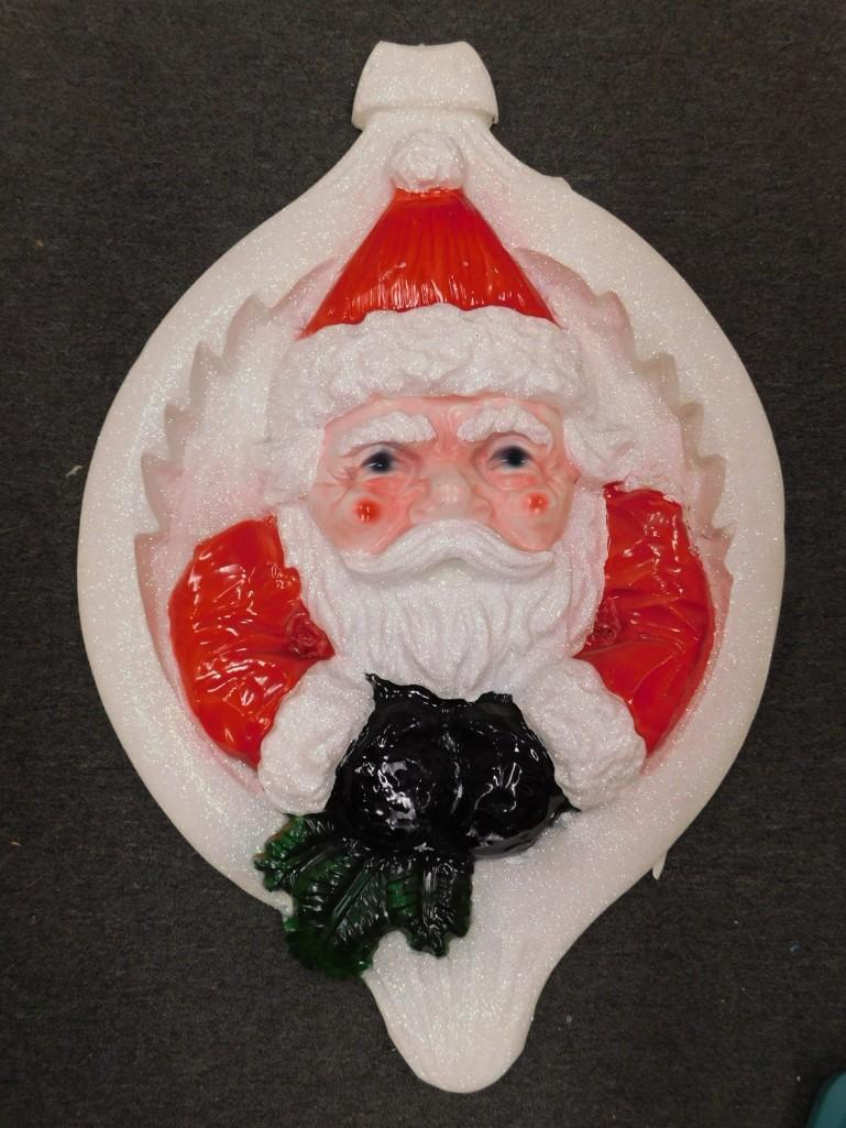 Large Santa Claus Wall Hanging Christmas Decoration (1 of 5)