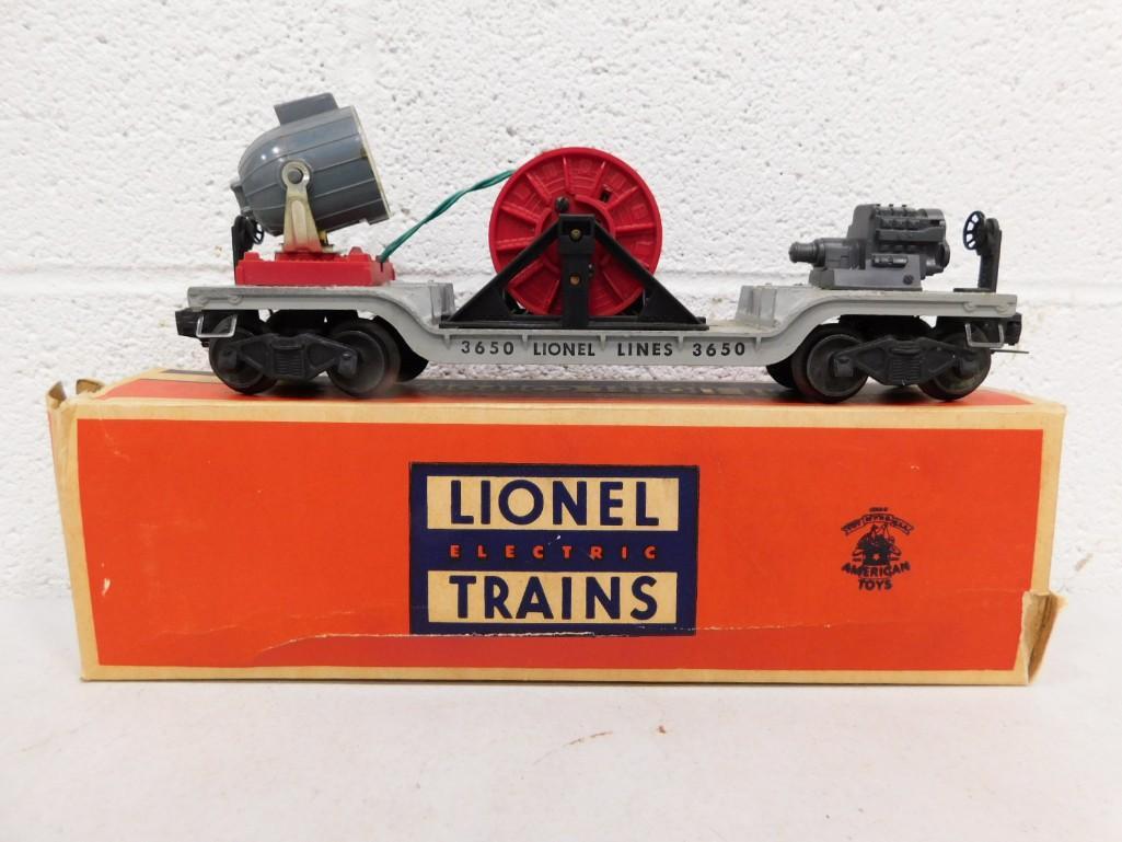 Lionel No. 3650 Searchlight Extension Car in Original Box: Lionel No. 3650 Searchlight Extension Car in Original Box . Box and car are in very good condition.