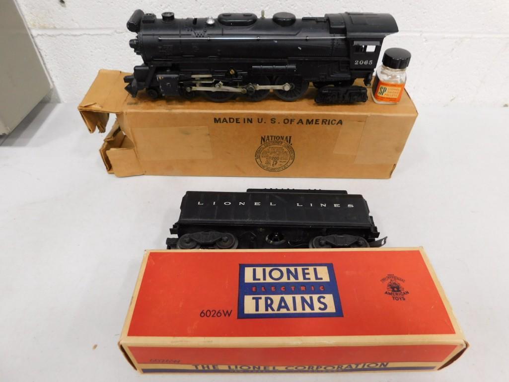 Lionel No 2065 Smoking Locomotive and No 6026W Tender with Whistle Both in Original Boxes (1 of 8)