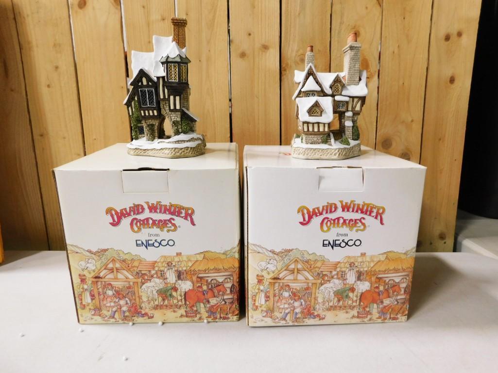 2 David Winter Cottages incl Mr Fang The Magistrate's House and Mr Bumble's 1997 Christmas Special (1 of 4)