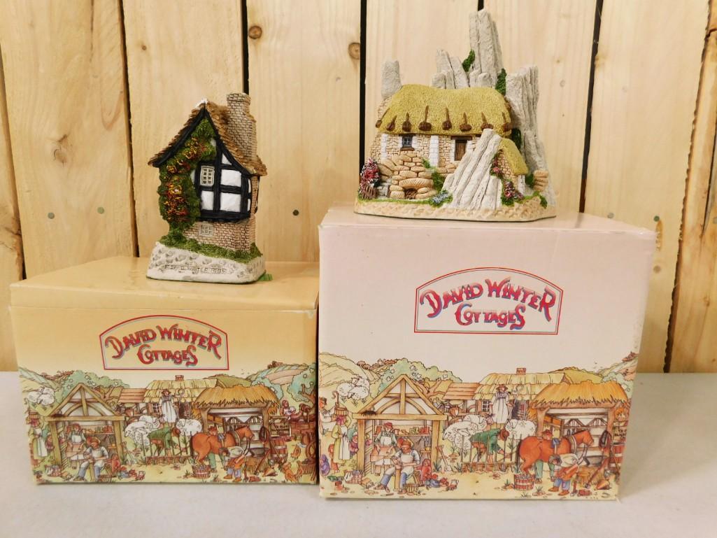 2 David Winter Cottages incl Spinners Cottage and Scottish Collection Crofter's Cottage (1 of 5)