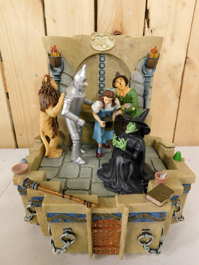 Wizard of Oz Music Box Battery Operated San Francisco Music Box Company: Wizard of Oz Music Box Battery Operated San Francisco Music Box Company Condition: untested, batteries not included