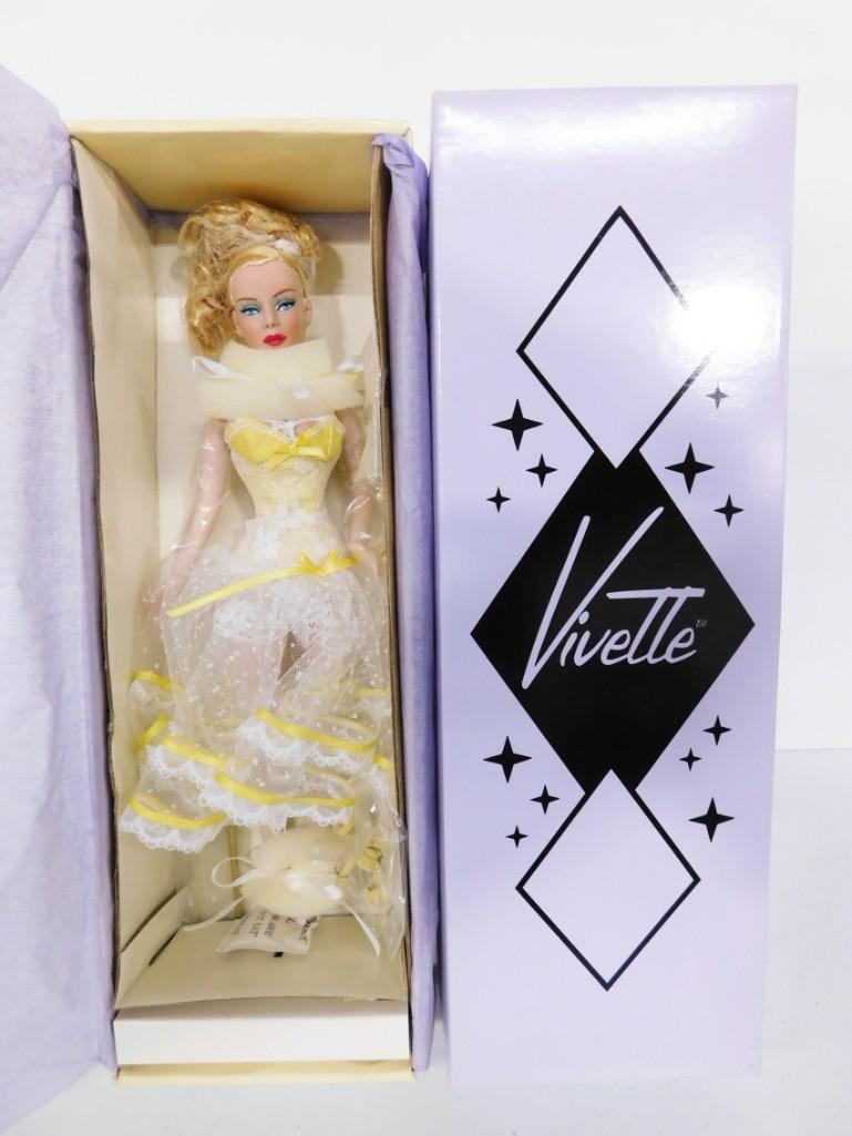 DAE Originals Lemon Twist Vivette 11" ltd. Ed. Blond Fashion Doll New in Box (1 of 4)