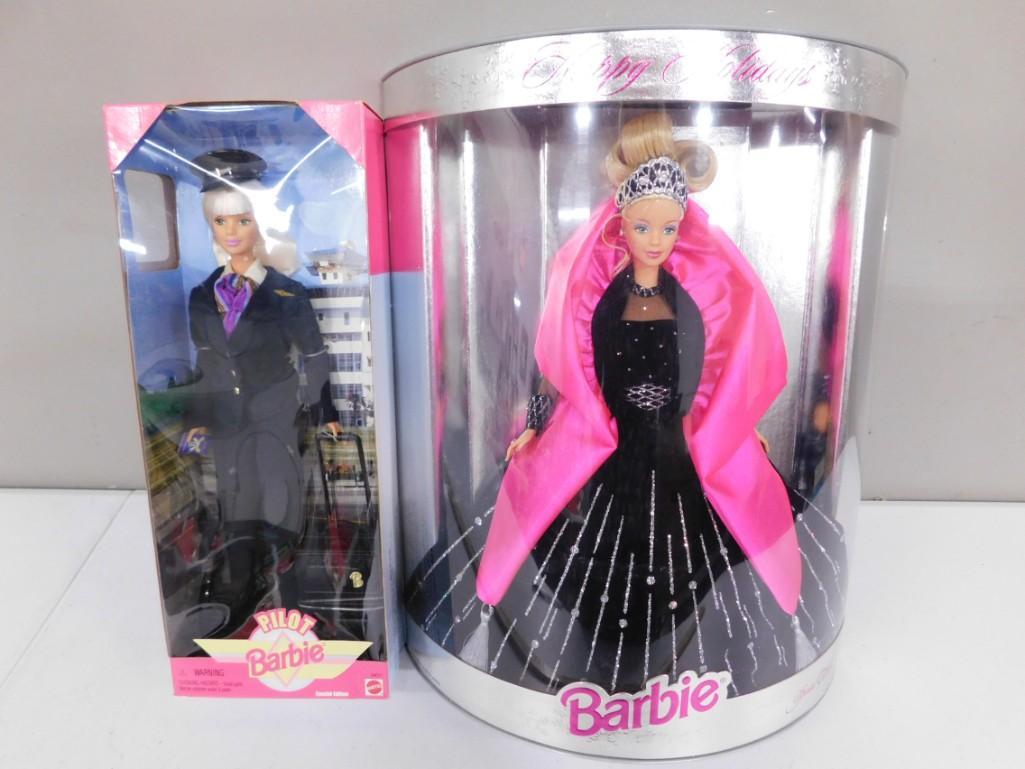 2 Barbie Dolls incl 1998 Happy Holidays Barbie and Pilot Barbie (1 of 4)