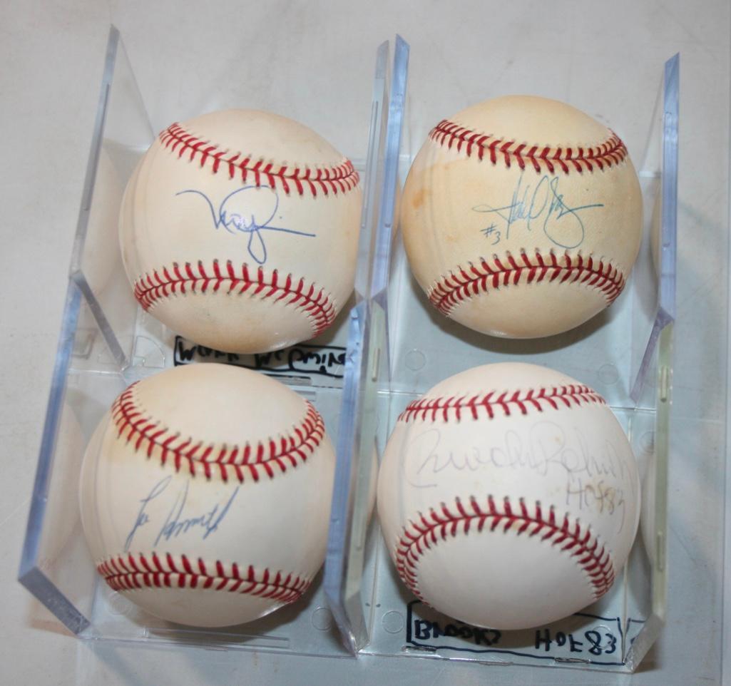 4 Signed Baseballs - B. Robinson, McGwire, L. Smith, And Baines (1 of 5)