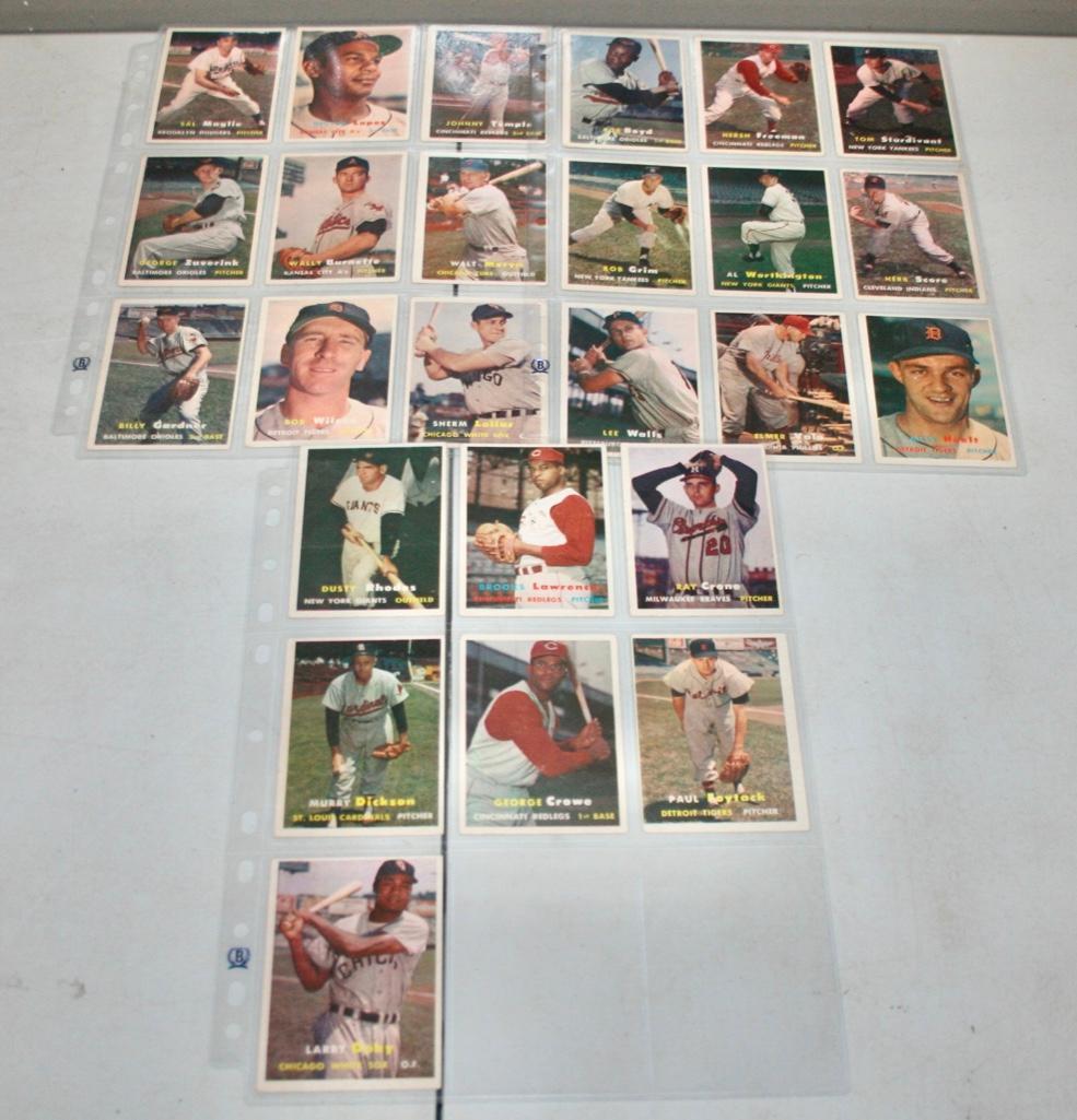 25 1957 Topps 1st Series Baseball Cards (1 of 9)