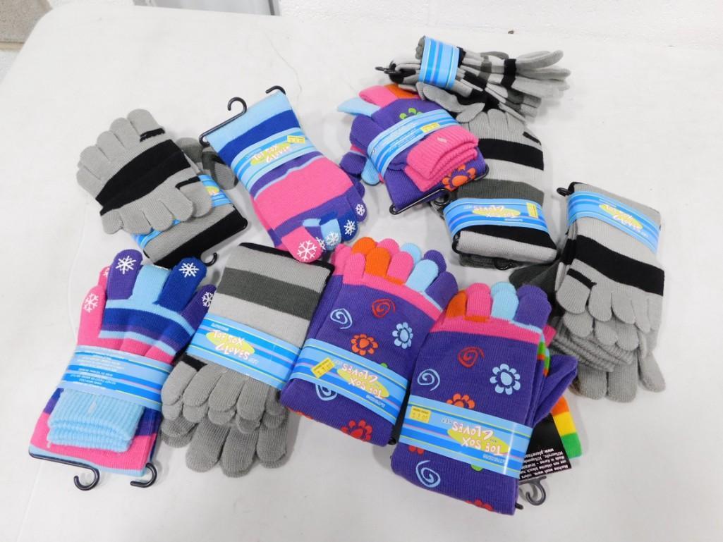 Approx 10 Packs of Toe-Sox and Glove Sets Asst Colors New: Approx 10 Packs of Toe-Sox and Glove Sets Asst Colors New