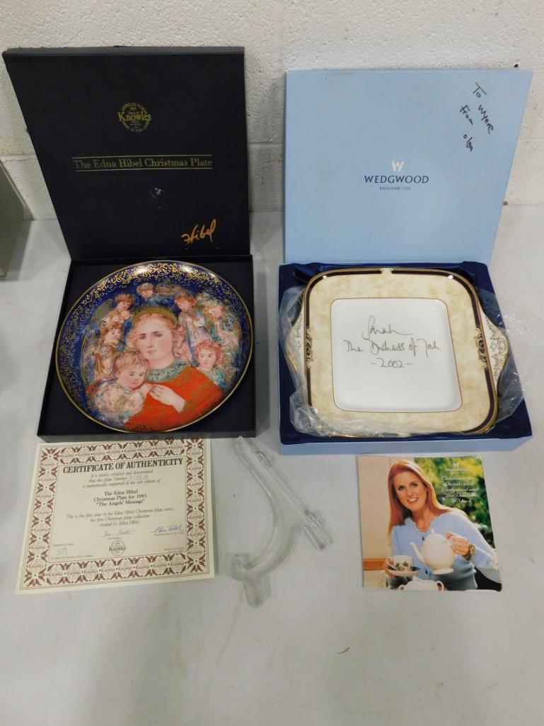 Collector Plates including Wedgewood, Edna Hibel Christmas Plate: Collector Plates including Wedgewood, Edna Hibel Christmas Plate