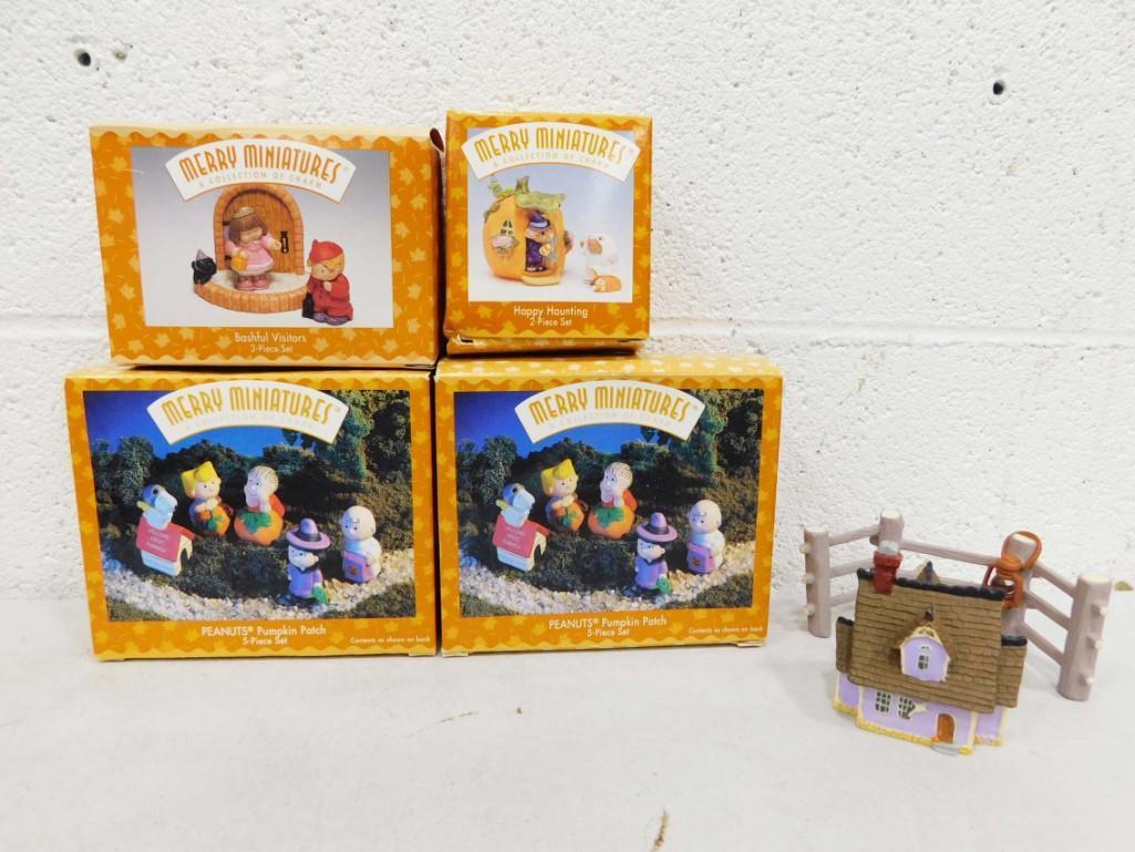 Hallmark Halloween Merry Miniatures: Hallmark Halloween Merry Miniatures . Some have boxes