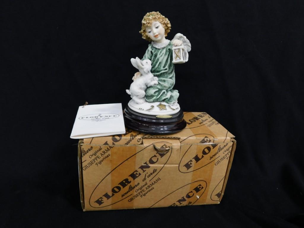 Giuseppe Armani Cherub with Little Rabbit 0723C Figurine with Original Box: Giuseppe Armani Cherub with Little Rabbit 0723C Figurine with Original Box