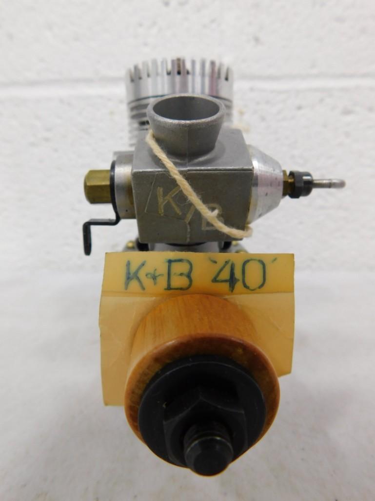 Engine for Remote Control Airplanes - K+B .40 (1 of 4)