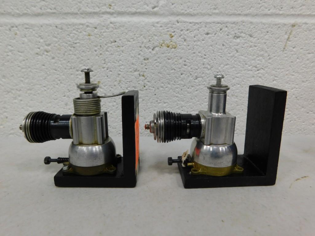 2 Engines for Remote Control Airplanes - Cox .049 (1 of 4)