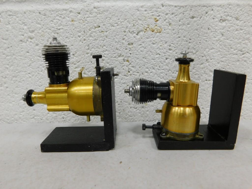 2 Engines for Remote Control Airplanes - Cox .049 (1 of 3)