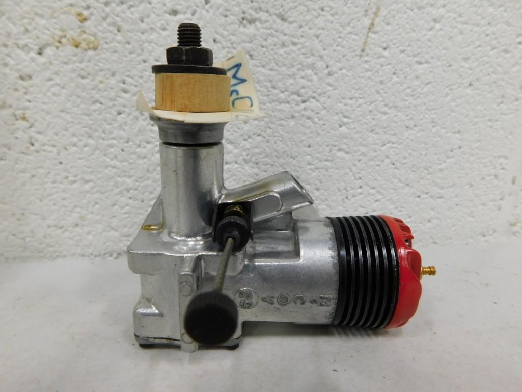 Engine for Remote Control Airplanes - McCoy .29 (1 of 5)