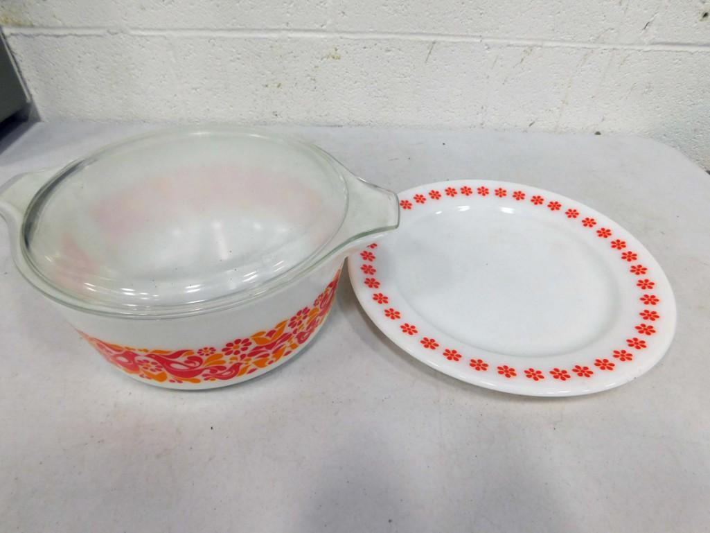 Vintage Pyrex Friendship Pattern 2 1/2" Qt Casserole with Lid and Corning Tableware Plate (1 of 6)